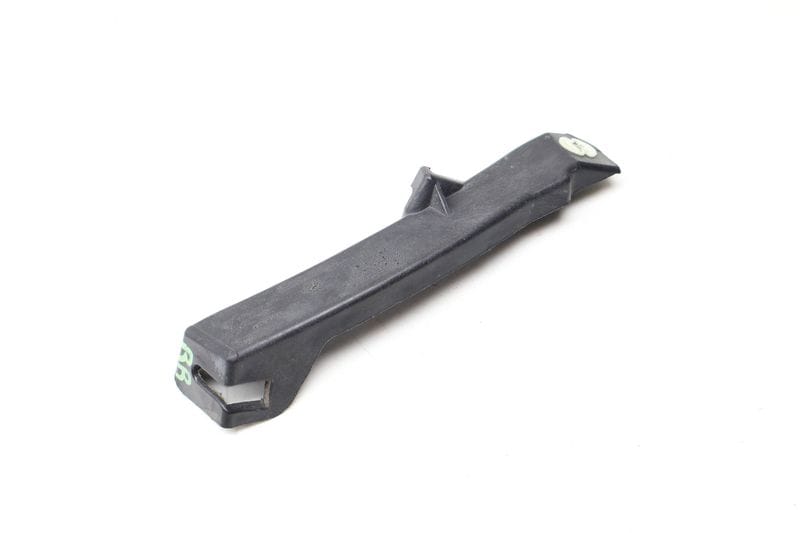 Bumper Mount / Bracket 7P5807046 — Used (SKU 708146)