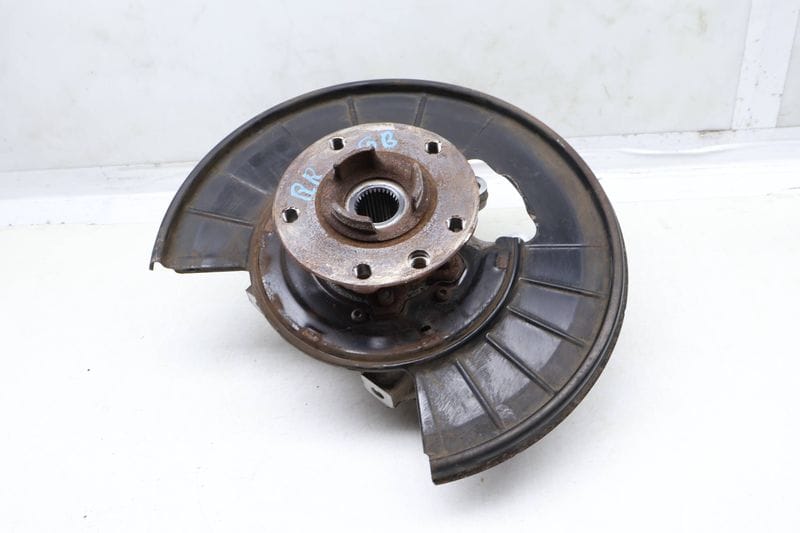 Spindle Knuckle w/ Wheel Bearing 7P5505436 — Used (SKU 653100)