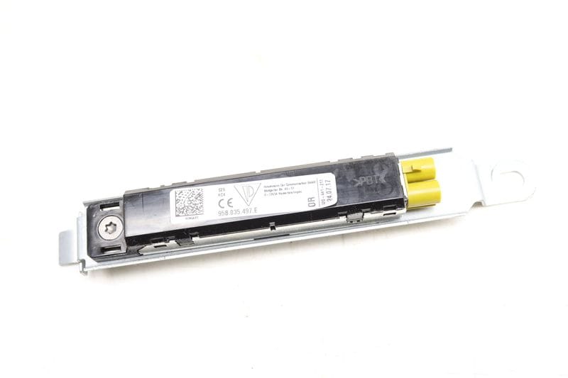Antenna Booster 95B035497E — Used (SKU 549425)