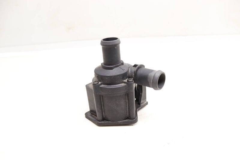 Auxiliary Water / Coolant Pump 06H121601M — Used (SKU 549579)