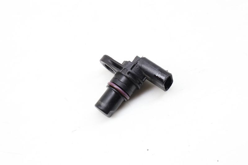 Cam / Camshaft Position Sensor 04C907601 — Used (SKU 626584)