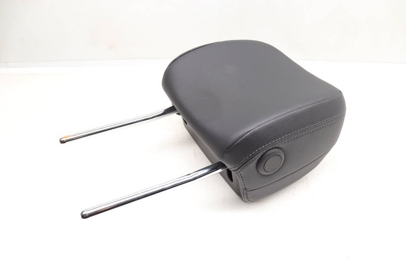 Seat Headrest / Head Rest 95B881901P — Used (SKU 549248)
