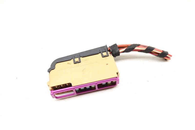 Fuse Panel / Holder 4F1941824A — Used (SKU 549452)