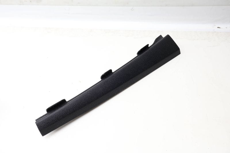 A Pillar Trim (CENTER) 95B868239A — Used (SKU 626341)
