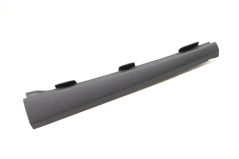 A Pillar Trim (CENTER) 95B868240A — Used (SKU 549167)