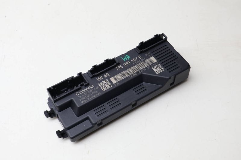 Trunk Lid Control Module
 7P5959107E — Used (SKU 626429)