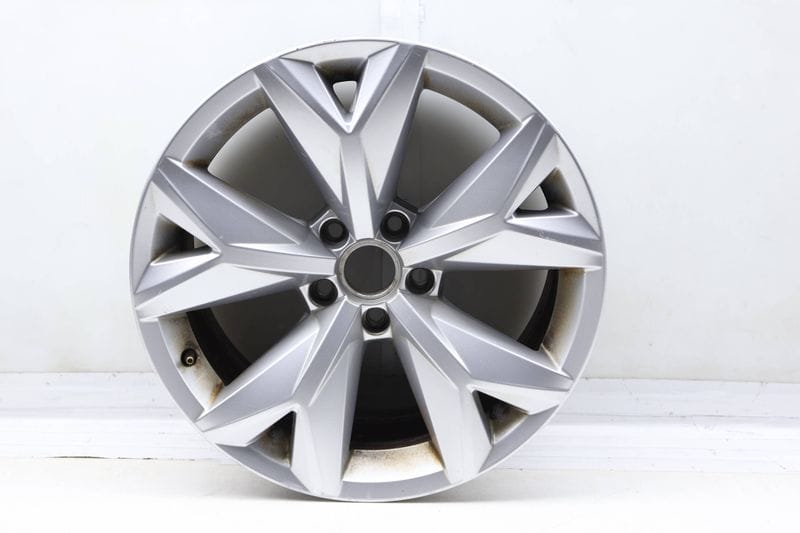18" Inch Alloy Rim / Wheel (PRISMA) 3QF601025L — Used (SKU 713787)