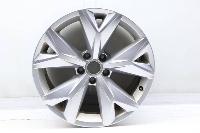 18" Inch Alloy Rim / Wheel (PRISMA) 3QF601025L — Used (SKU 713788)