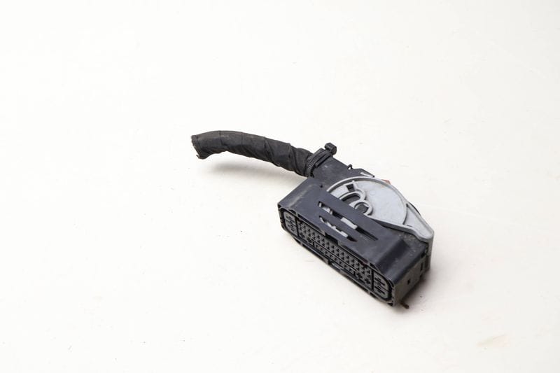 ABS Pump / Module Wiring Connector Plug / Pigtail 5Q0973374 — Used (SKU 639669)
