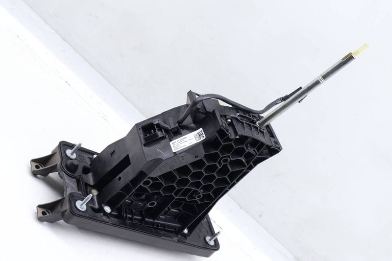 Automatic Shift / Shifter Assembly 3QF713025D — Used (SKU 639634)