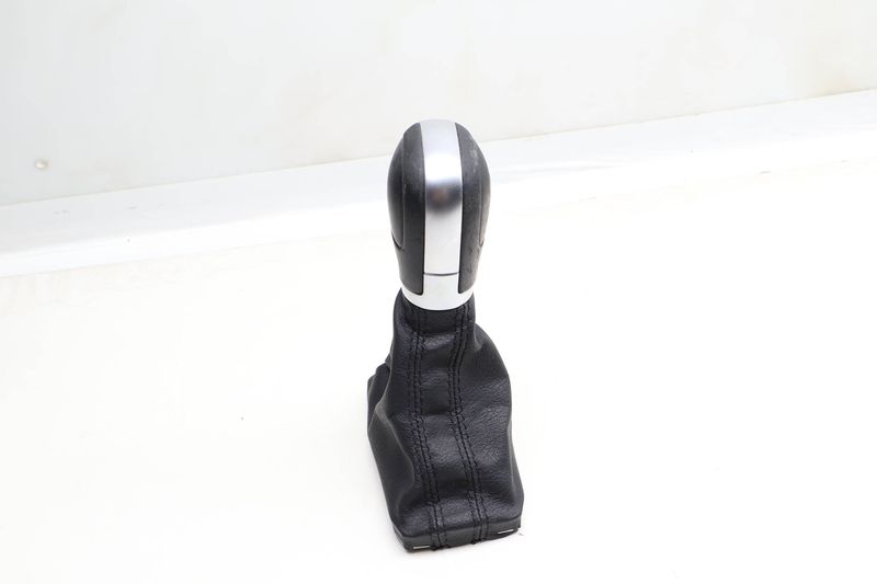 Automatic Shifter Knob w/ Boot 3CN713123A — Used (SKU 633511)