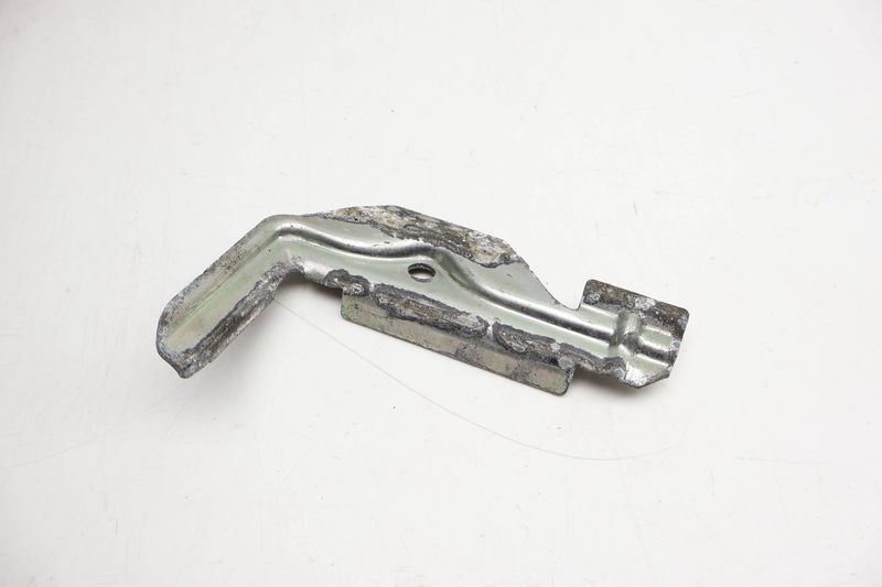 Battery Holder Clamp / Bracket 5QF803219B — Used (SKU 716755)
