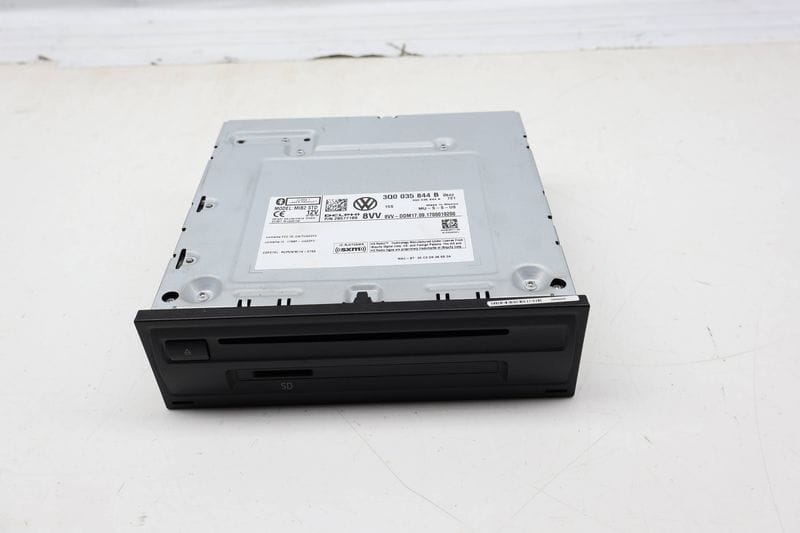 Bluetooth / SD / CD Control Unit 3Q0035844B — Used (SKU 716786)