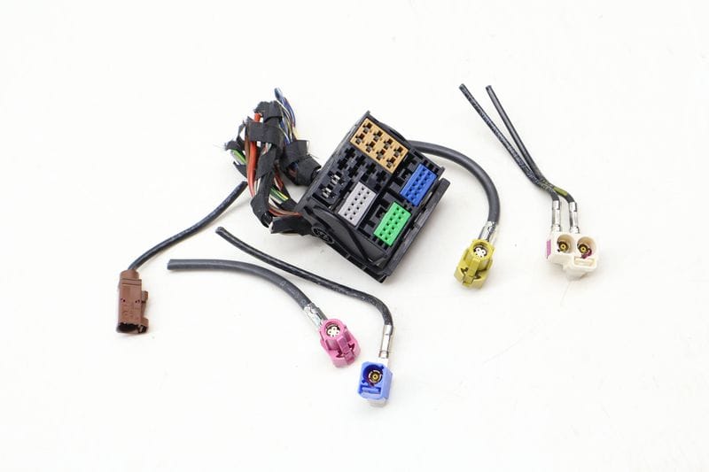 Bluetooth / SD / CD Control Unit Wiring Connector Set — Used (SKU 639413)