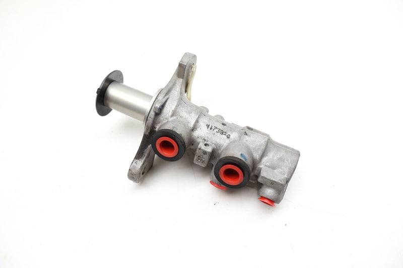 Brake Master Cylinder 5Q1614019S — Used (SKU 713653)