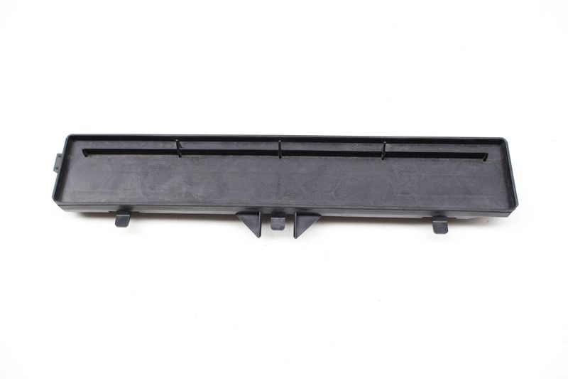 Cabin Air Filter Cover 3QF819422 — Used (SKU 716639)