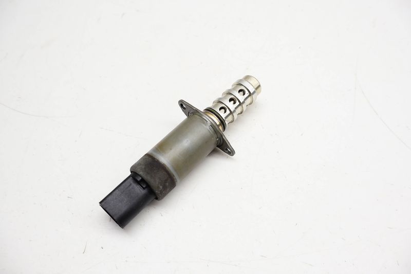 Cam / Camshaft Valve Solenoid 03H906455 — Used (SKU 716704)