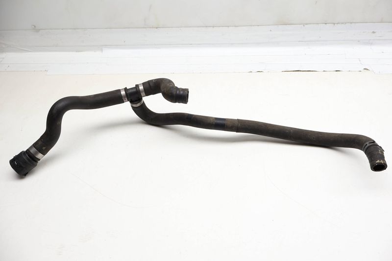 Coolant Hose / Line 3QF122073L — Used (SKU 716921)