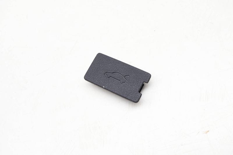 Emergency Trunk Release Trim 3CN867926 — Used (SKU 633463)
