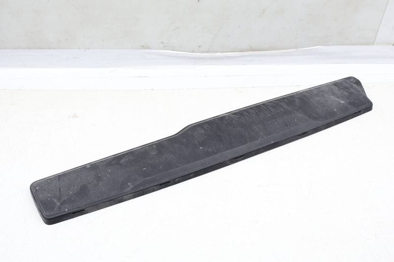 Engine Air Intake Duct Cover 3QF129254 — Used (SKU 663529)