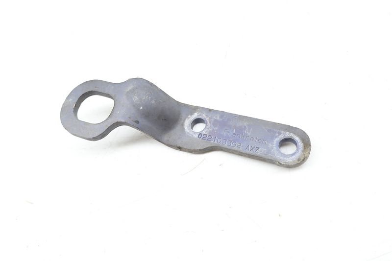 Engine Cylinder Head Bracket 022103392 — Used (SKU 663422)