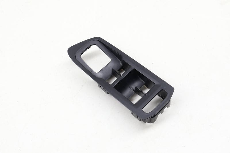 Door Master Window Switch Trim 3CN867255 — Used (SKU 633454)