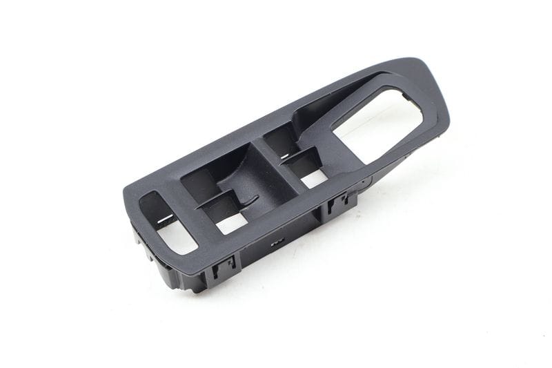 Door Master Window Switch Trim 3CN867255 — Used (SKU 639504)