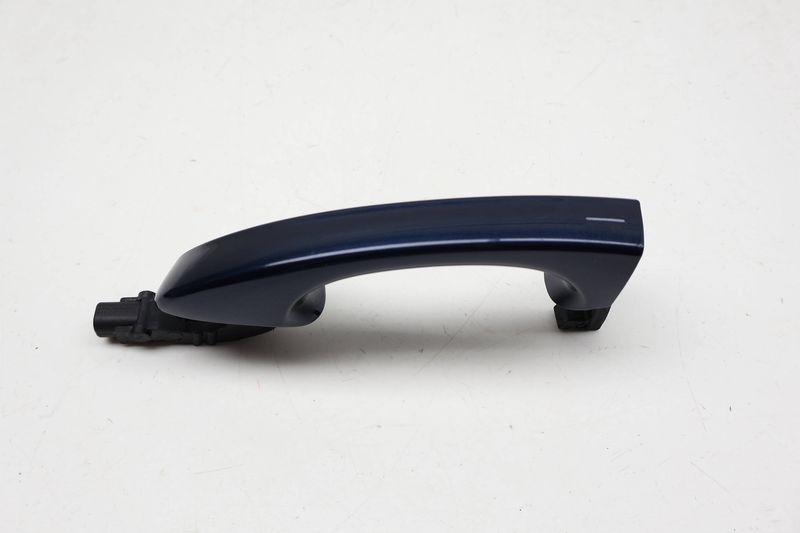 Exterior Door Handle 5GM837205A — Used (SKU 716793)