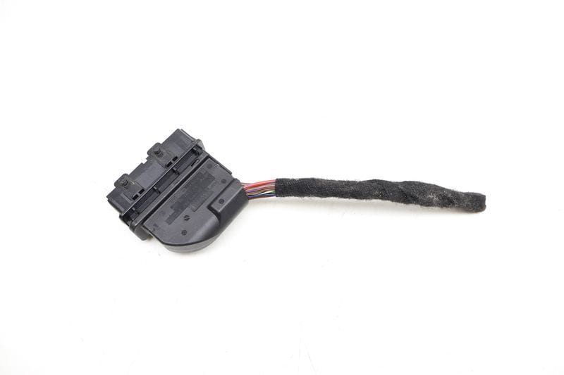 Door Wiring Harness Connector (27-PIN) 8K0972701 — Used (SKU 713447)