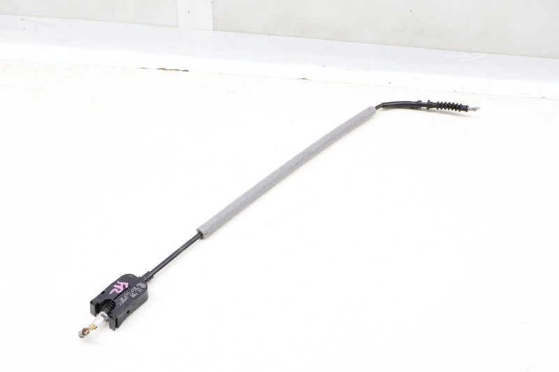 Exterior Door Handle Release / Bowden Cable 7N0837017B — Used (SKU 633519)