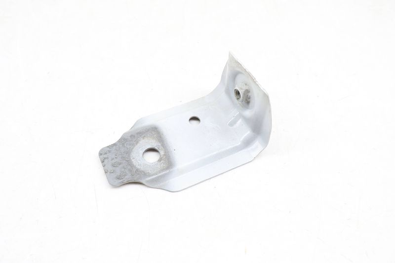Fender Mount / Bracket 3CN809536 — Used (SKU 663313)