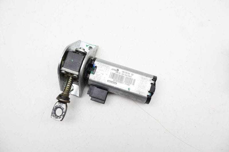 Front Tilt Seat Motor (RAKE) 3QF959248A — Used (SKU 713626)