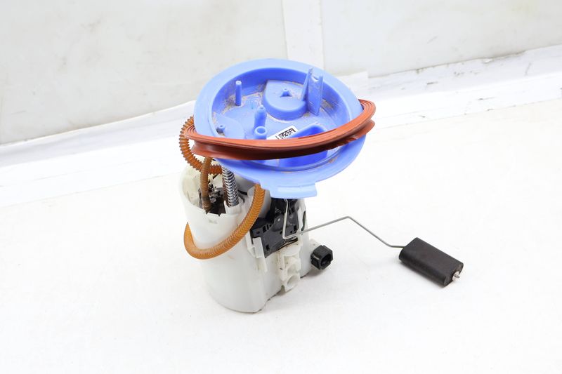 Fuel Pump Assembly 3QF919051E — Used (SKU 663533)
