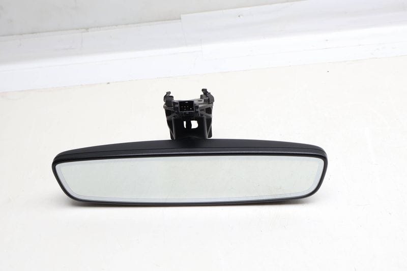 Interior Rear View Mirror w/ Auto Dim 3G0857511AM — Used (SKU 663241)