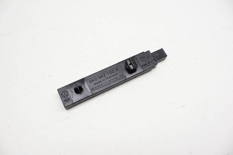 Kessy / Keyless Entry Antenna 5K0962132A — Used (SKU 716568)