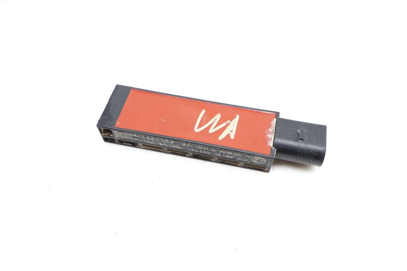 Kessy / Keyless Entry Antenna 5Q0962131 — Used (SKU 663328)