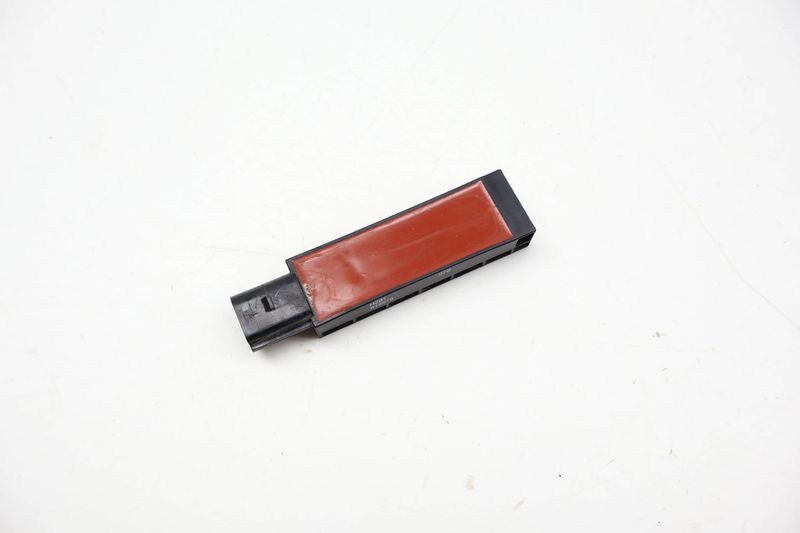 Kessy / Keyless Entry Antenna 5Q0962131 — Used (SKU 716581)