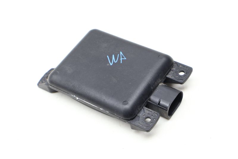 Blind Spot Detection Control Module (SLAVE) 5Q0907685C — Used (SKU 639441)