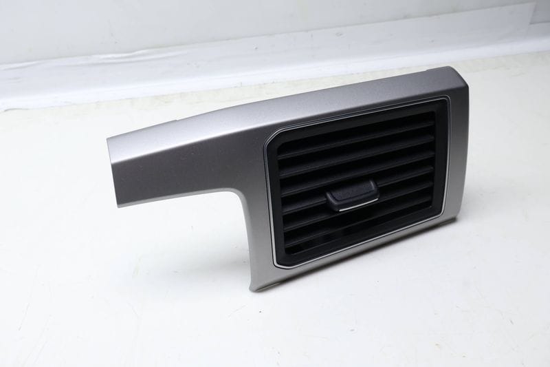 Dash Air Vent W/ Trim 3CN858415F — Used (SKU 633508)