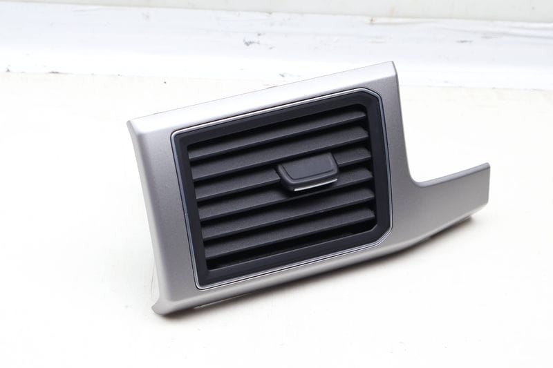 Dash Air Vent W/ Trim 3CN858415F — Used (SKU 639547)