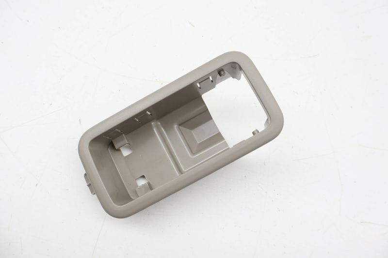 Dome Reading Light Housing 3CN861303 — Used (SKU 713512)