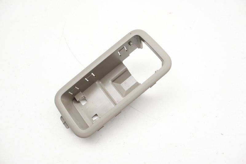 Dome Reading Light Housing 3CN861303 — Used (SKU 716601)