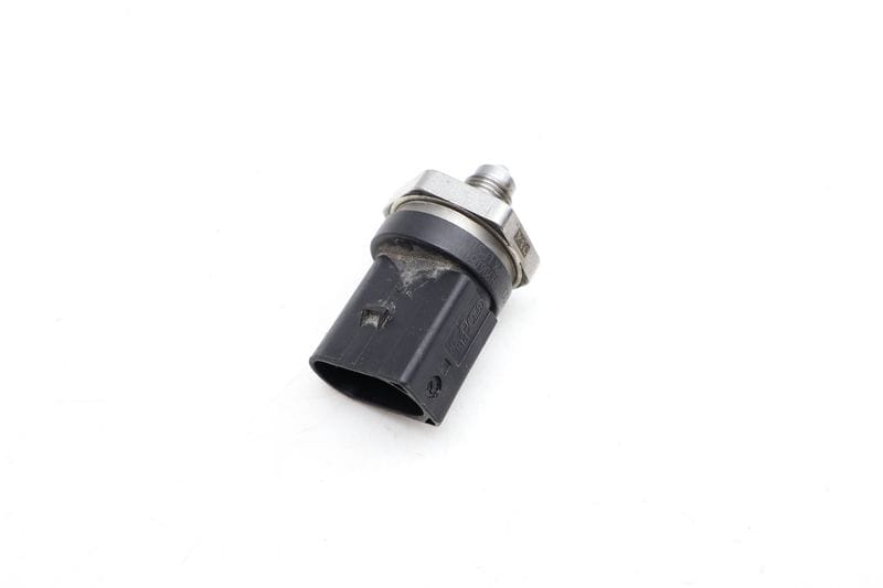 Low Pressure Fuel Sensor 06H906051J — Used (SKU 663403)