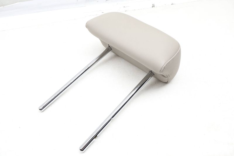 2ND Row Center Headrest / Head Rest 3CN885900E — Used (SKU 663208)