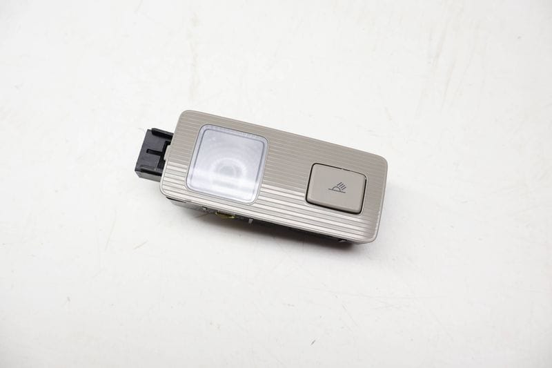 Dome Reading Light 3CN947291A — Used (SKU 716596)