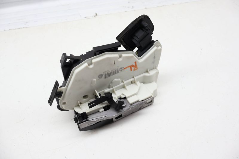 Door Latch / Lock Actuator 5K4839015AG — Used (SKU 716856)