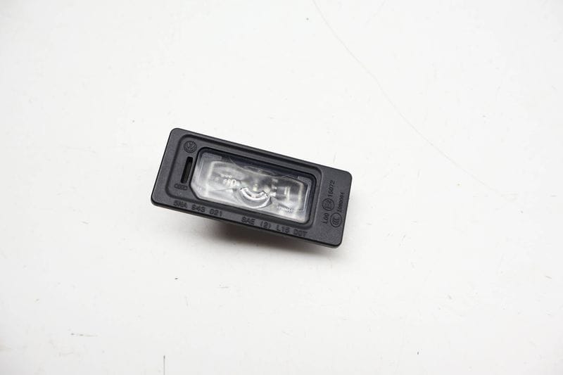 License Plate Light 5NA943021 — Used (SKU 716633)