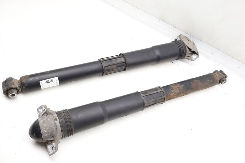 Strut / Shock Absorber Set 3QF512011AC — Used (SKU 713709)