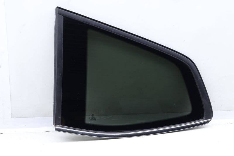 Side Quarter Window / Glass 3CN845297F — Used (SKU 633863)