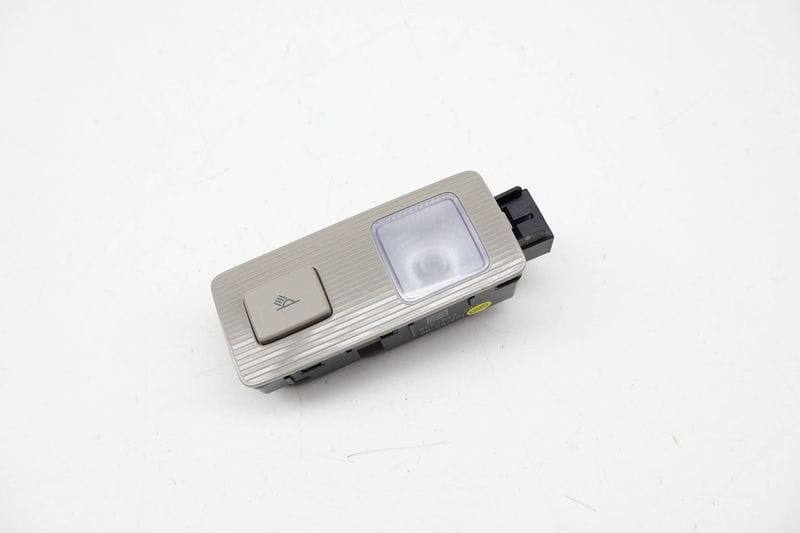 Dome Reading Light 3CN947292A — Used (SKU 713515)